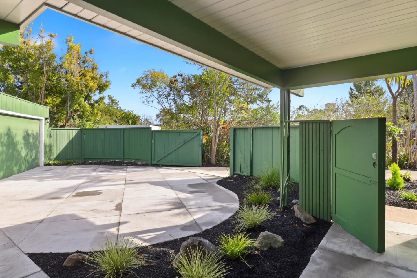 San Mateo, California, 94402, United States, 3 Bedrooms Bedrooms, ,2 BathroomsBathrooms,Residential,For Sale,1989577