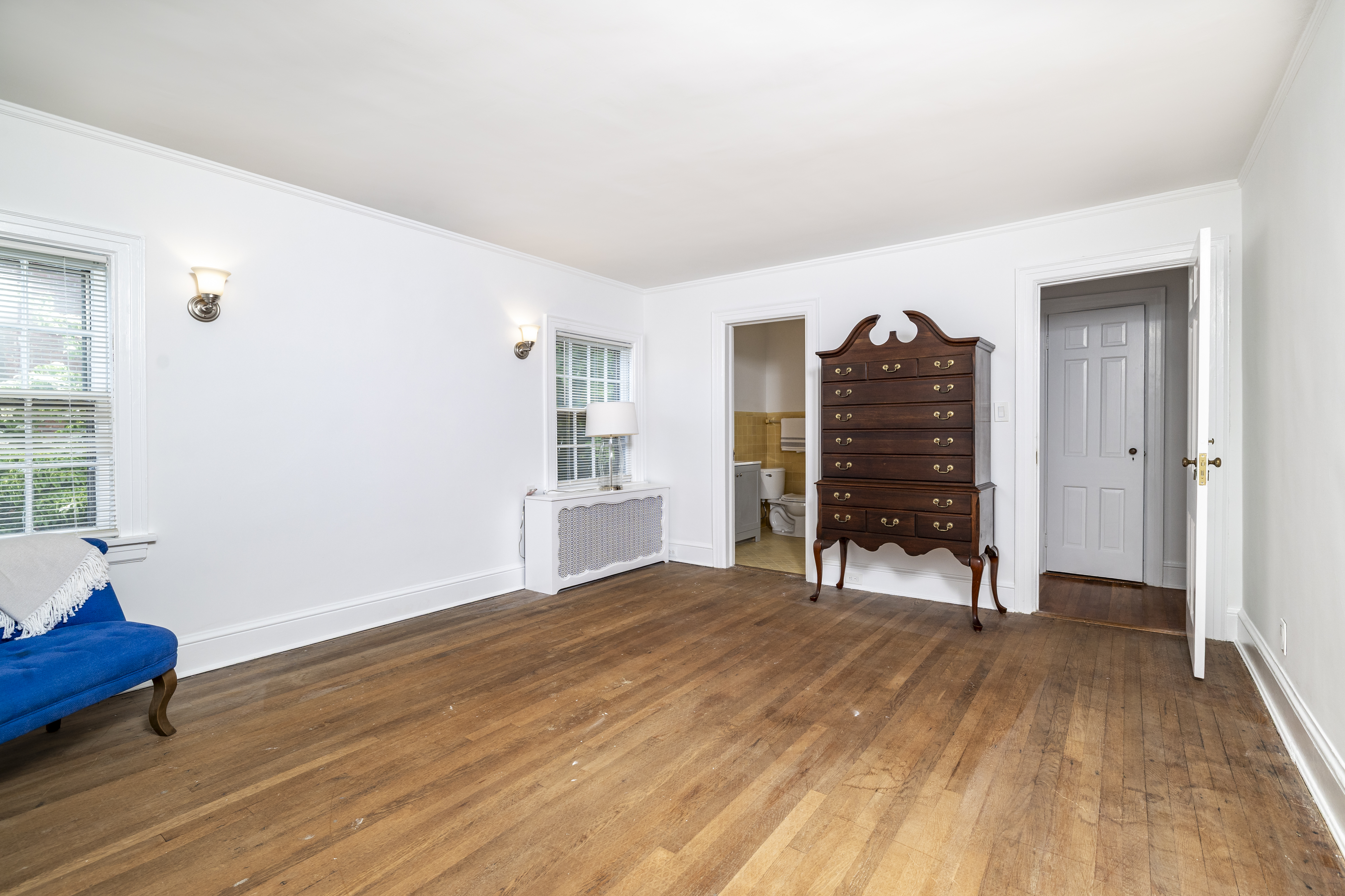  210 Demott Avenue, Rockville Centre, NY, 11570 - 物件實景