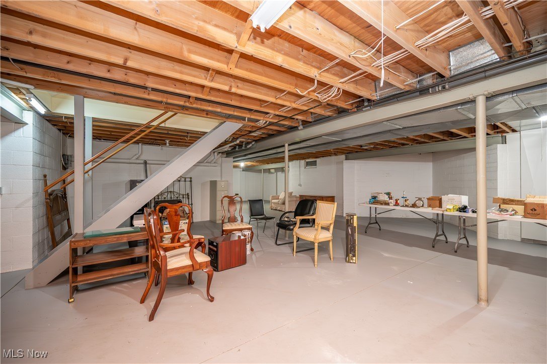 Canfield, Ohio, 44406, United States, 4 Bedrooms Bedrooms, ,3 BathroomsBathrooms,Residential,For Sale,1976342