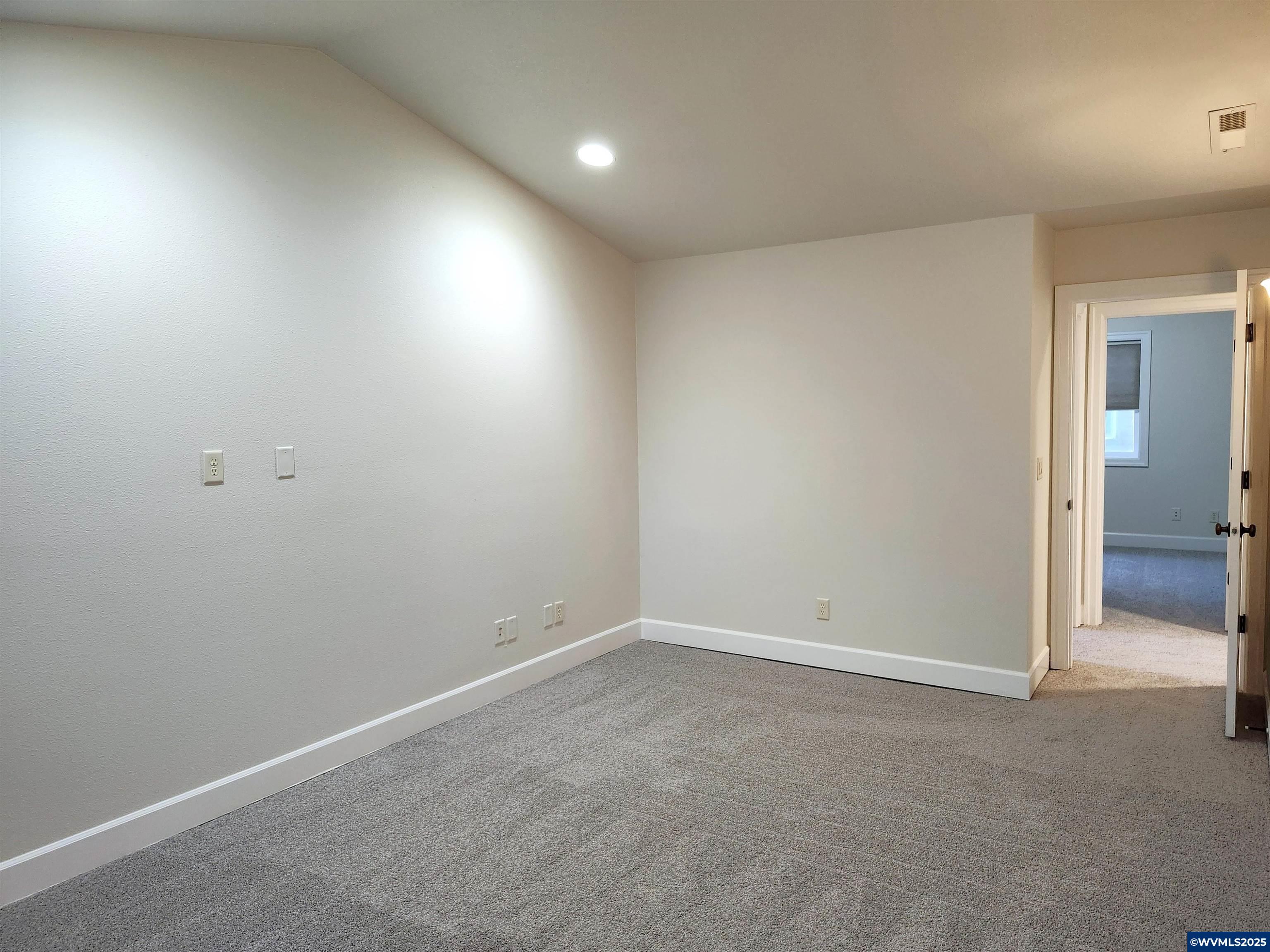 Salem, Oregon, 97304, United States, 4 Bedrooms Bedrooms, ,3 BathroomsBathrooms,Residential,For Sale,1840463