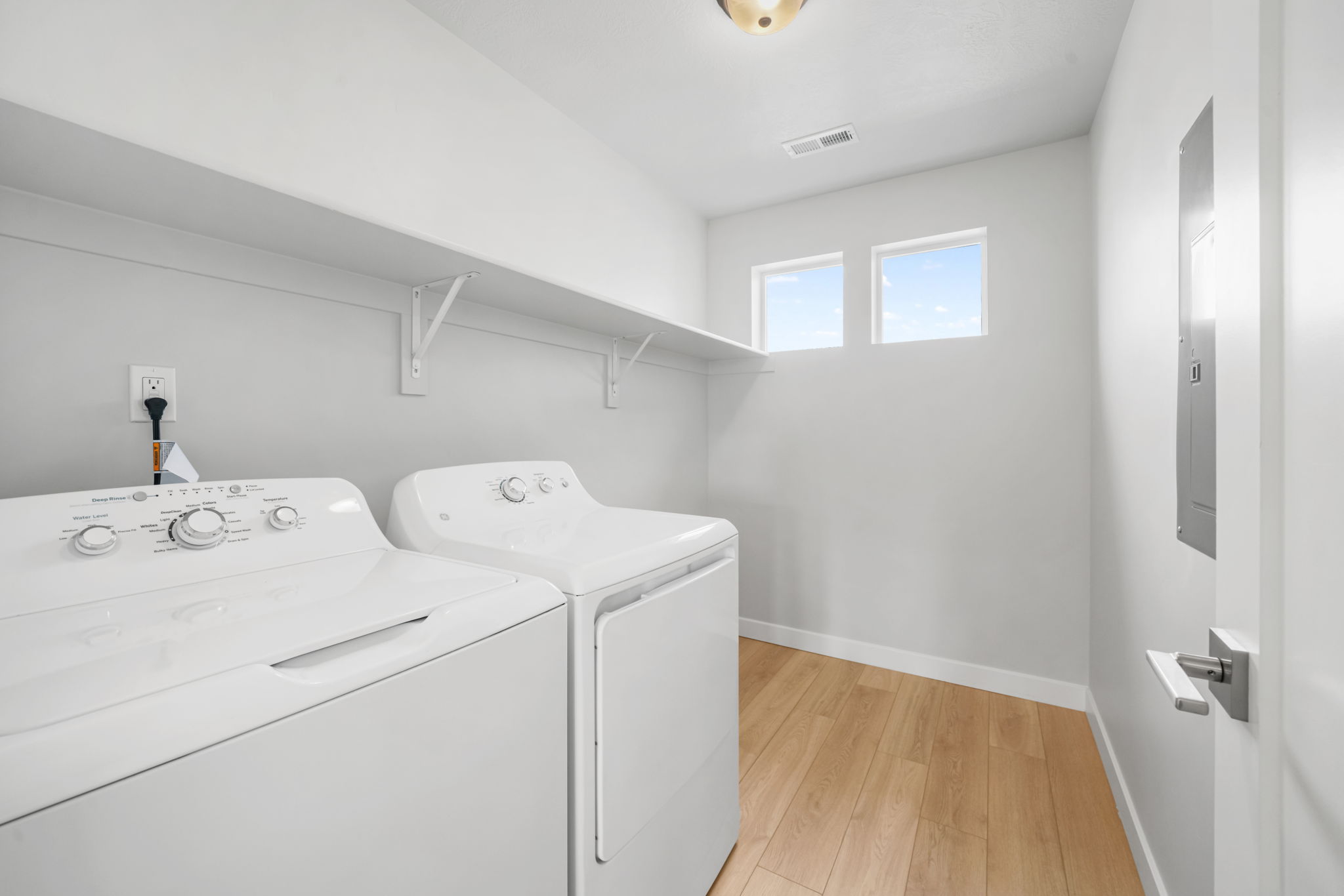 American Fork, Utah, 84003, United States, 3 Bedrooms Bedrooms, ,Residential,For Sale,1998734