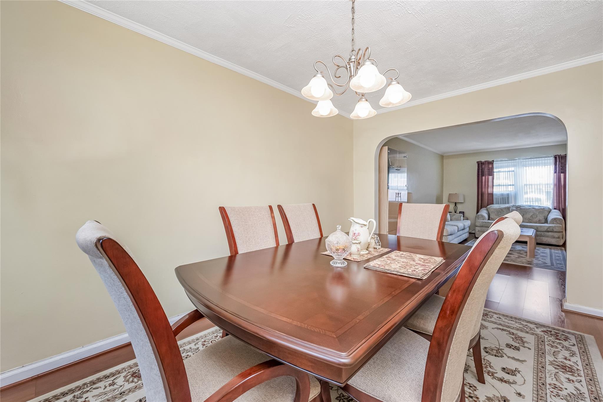Cambria Heights, New York, 11429, United States, 3 Bedrooms Bedrooms, ,2 BathroomsBathrooms,Residential,For Sale,1877531