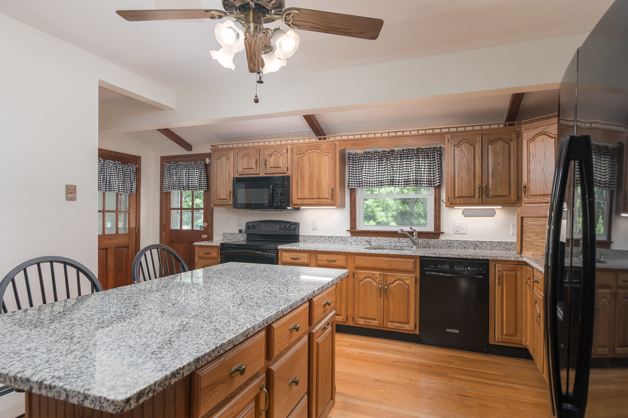 Worcester, Massachusetts, 01603, United States, 3 Bedrooms Bedrooms, ,2 BathroomsBathrooms,Residential,For Sale,1923898