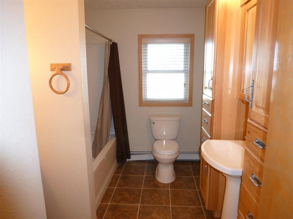 Plaza, North Dakota, 58771, United States, 3 Bedrooms Bedrooms, ,2 BathroomsBathrooms,Residential,For Sale,1981759