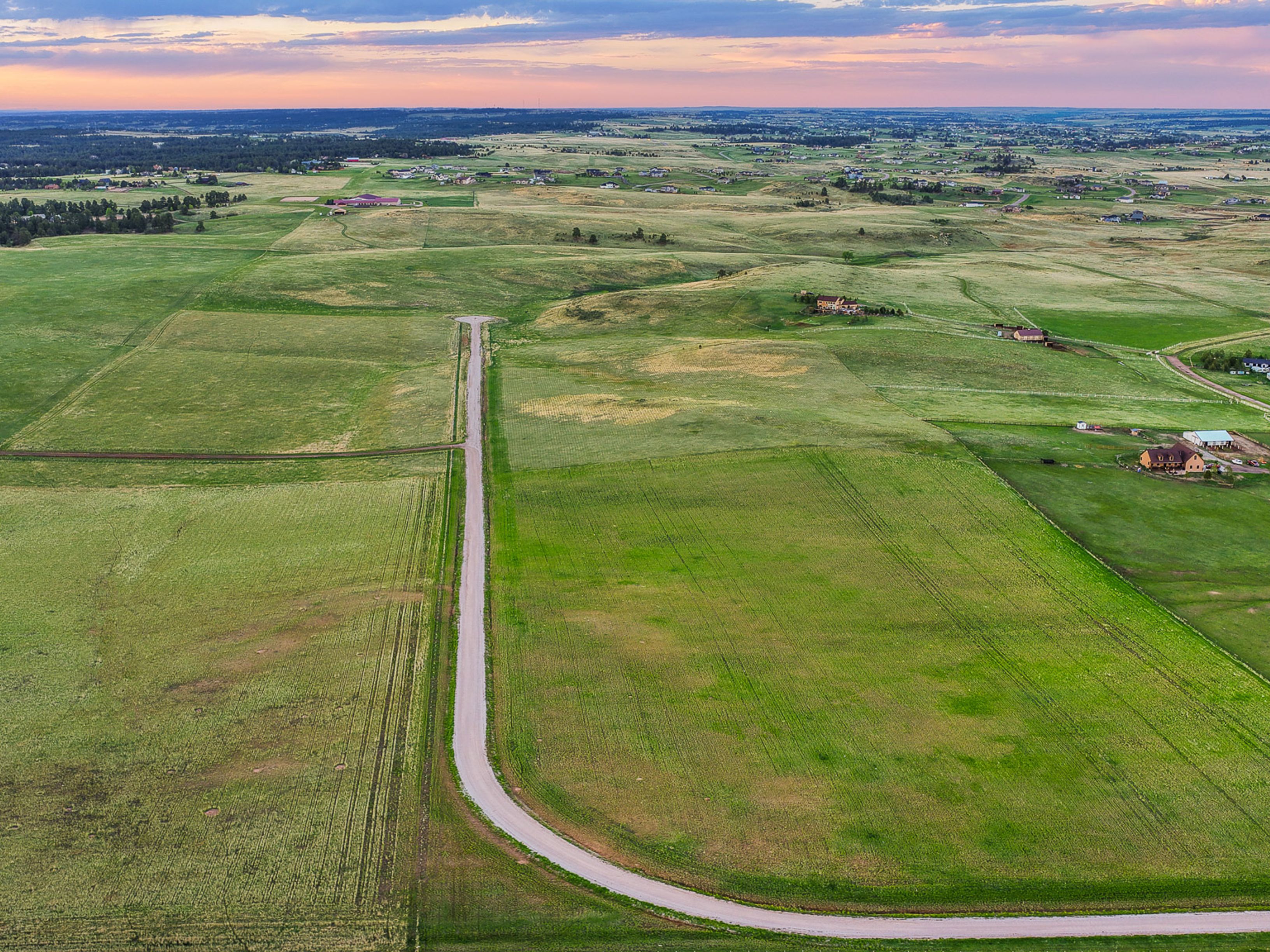  10 Acres with Deeded Water Rights and Pikes Peak Views Near Elizabeth - 物件實景