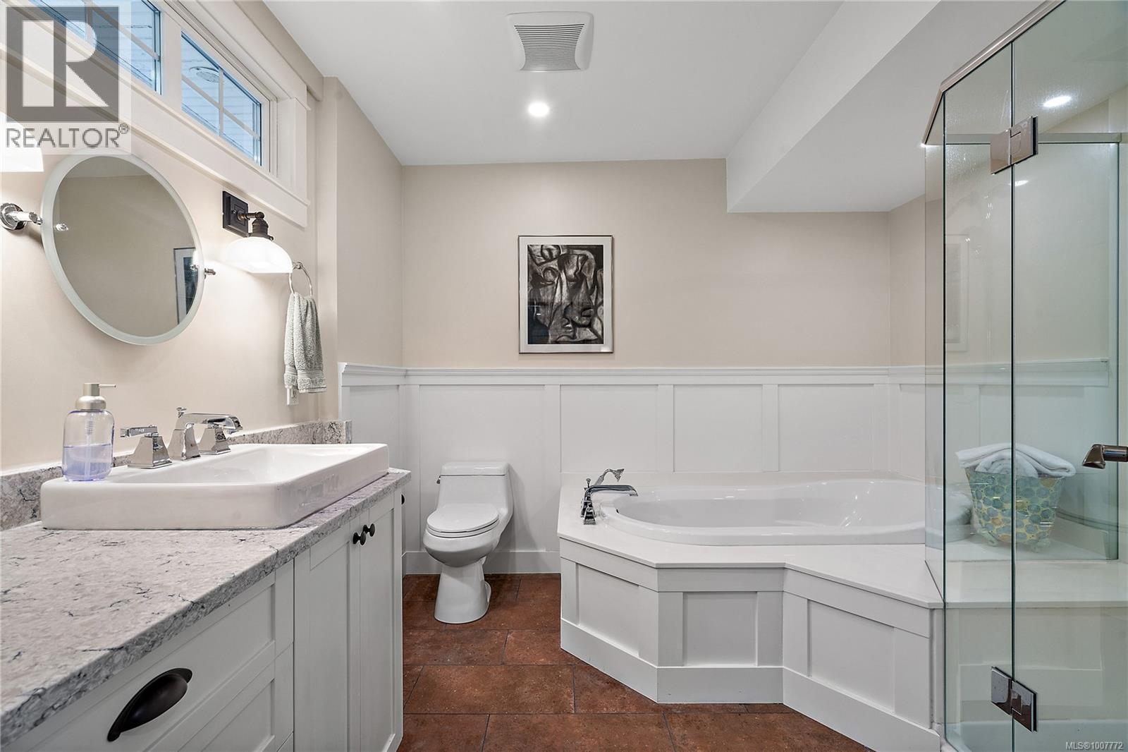 SAANICH, British Columbia, V8Y 2G1, CA, 4 Bedrooms Bedrooms, ,3 BathroomsBathrooms,Residential,For Sale,1906364