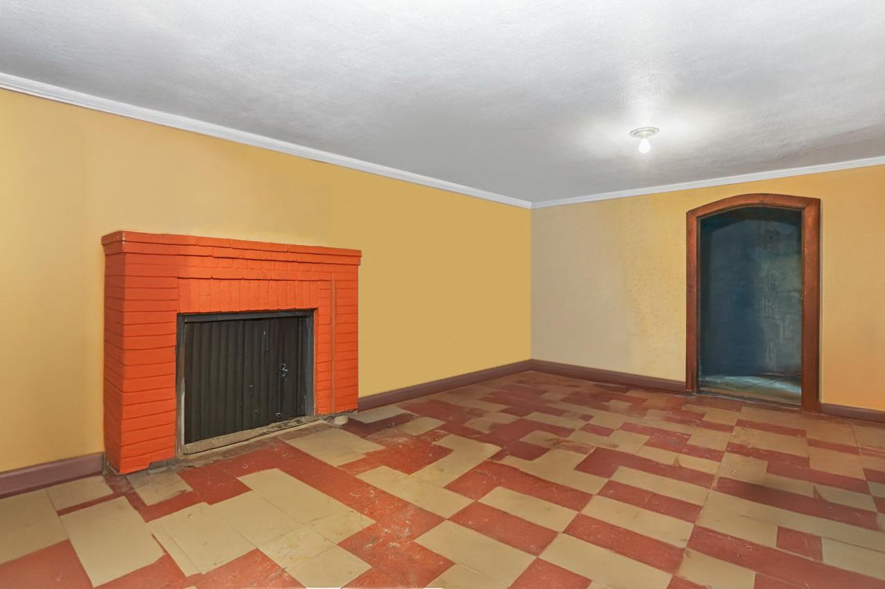 Pleasantville, New York, 10570, United States, 4 Bedrooms Bedrooms, ,4 BathroomsBathrooms,Residential,For Sale,1896096