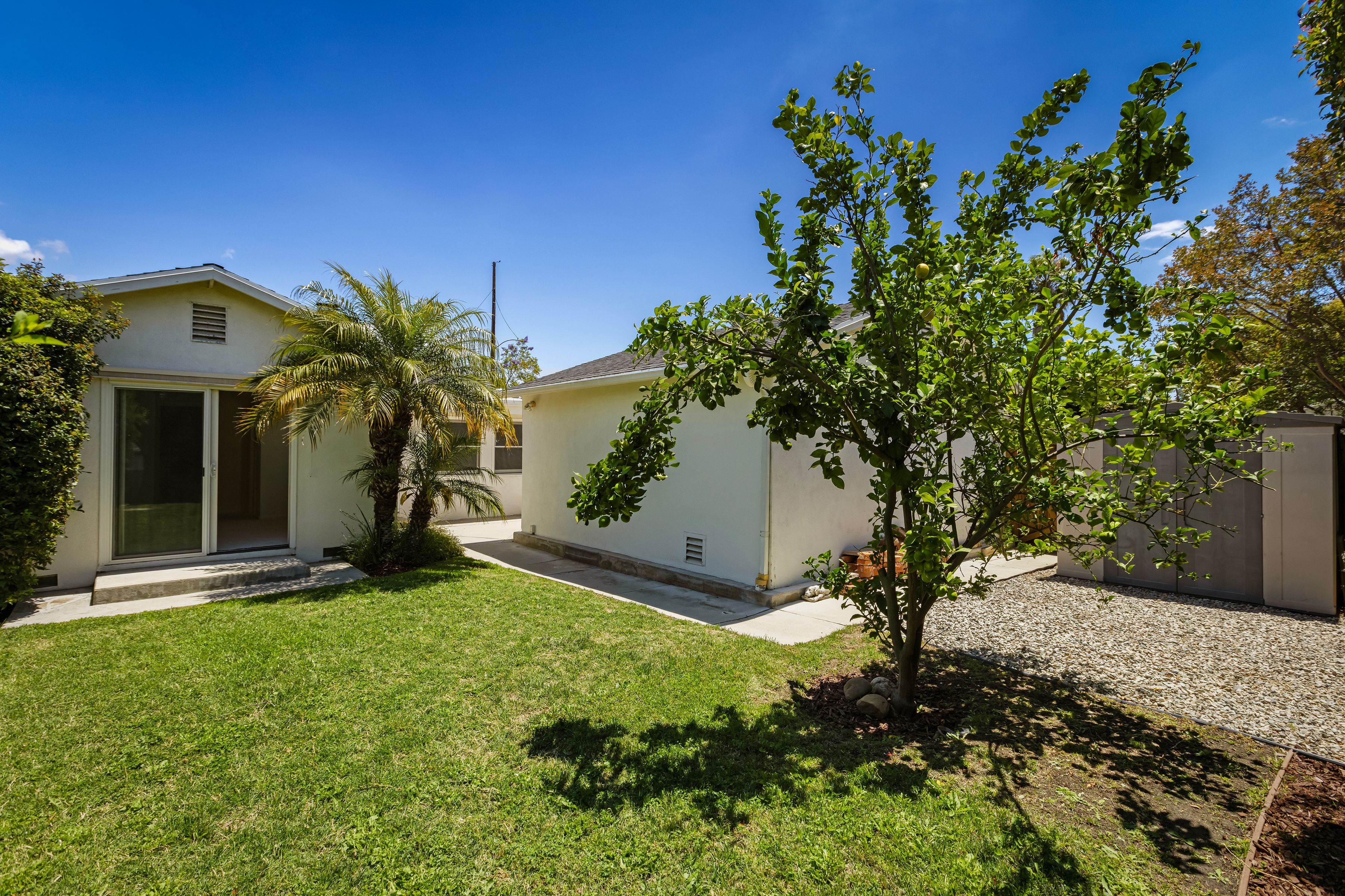  5005 Varna Avenue - 物件實景