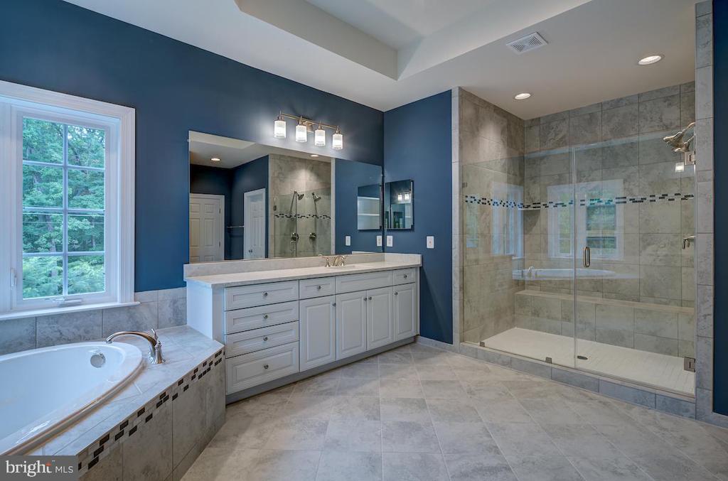 4628 Fairfax Manor Court, Chantilly, Virginia, 20151, United States, 4 Bedrooms Bedrooms, ,6 BathroomsBathrooms,Residential,For Sale,4628 Fairfax Manor Court,1430208