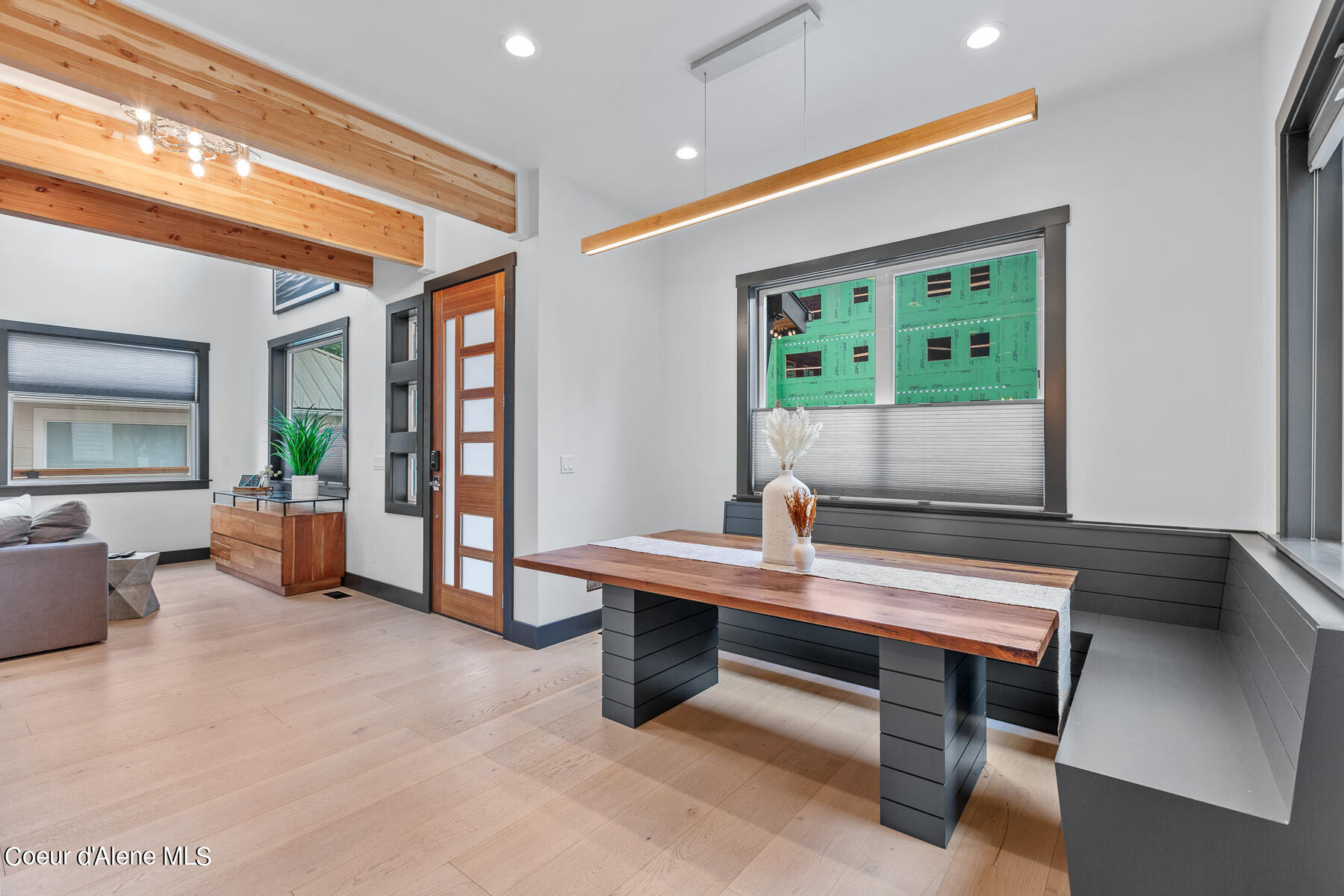 Coeur d'Alene, Idaho, 83814, United States, 4 Bedrooms Bedrooms, ,1 BathroomBathrooms,Residential,For Sale,1975946