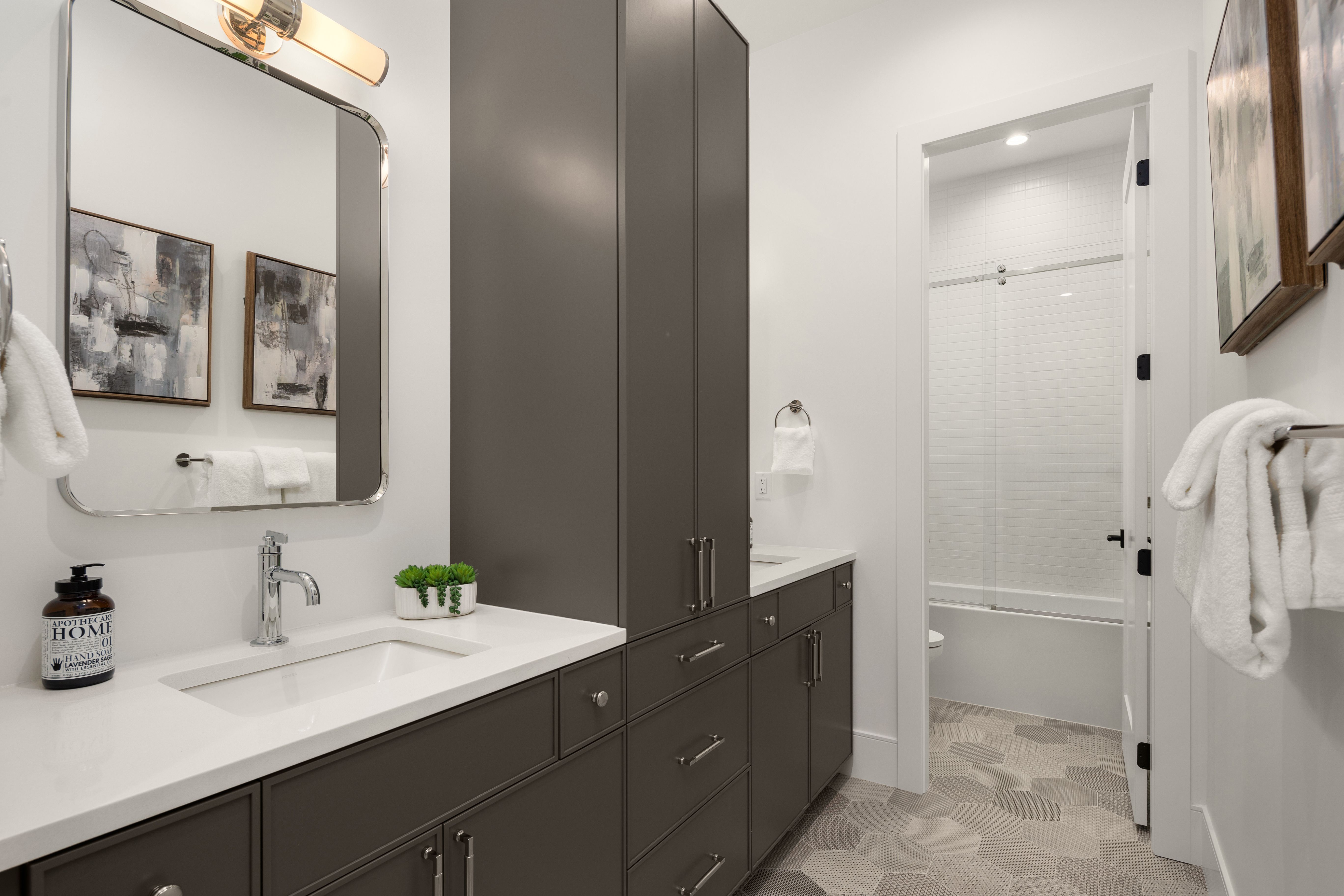  2544 39th Ave E, Seattle, WA 98112 - 物件實景
