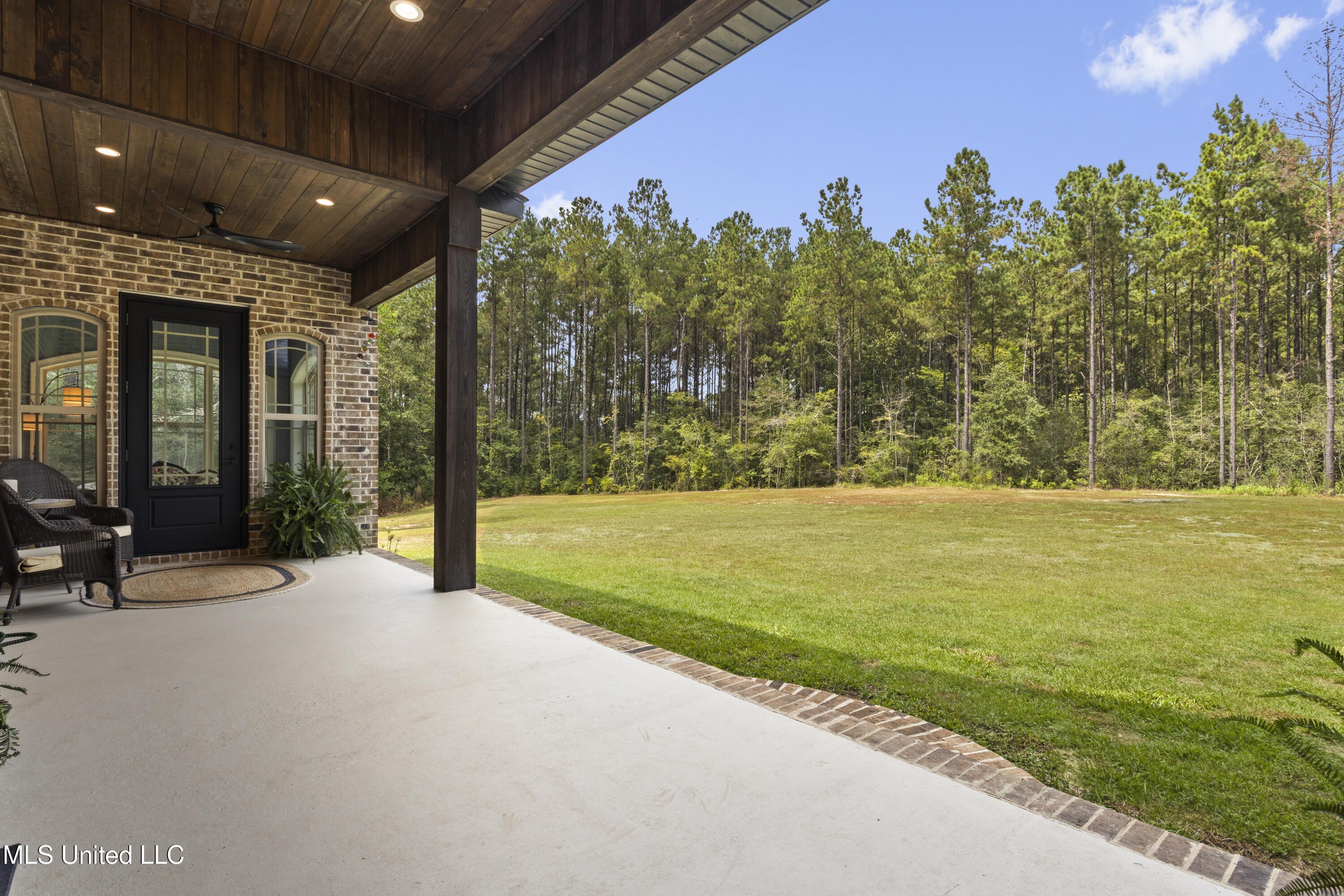 Gulfport, Mississippi, 39503, United States, 5 Bedrooms Bedrooms, ,5 BathroomsBathrooms,Residential,For Sale,1974357