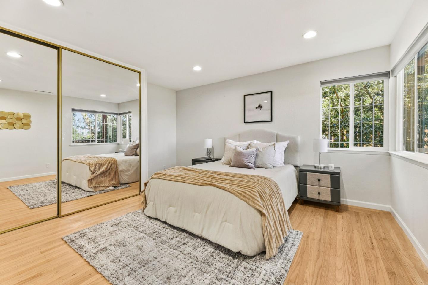 Oakland, California, 94610, United States, 4 Bedrooms Bedrooms, ,4 BathroomsBathrooms,Residential,For Sale,1987505