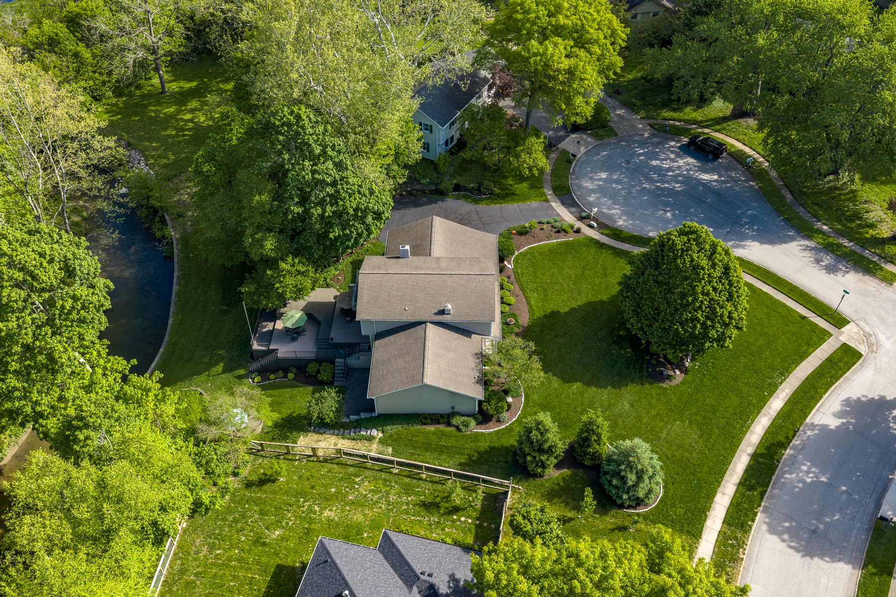  Exceptional Four Bedroom Home Set Along a Winding Creek - 物件實景