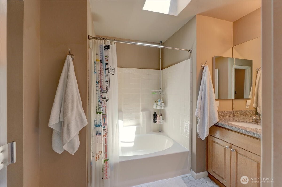 Auburn, Washington, 98092, United States, 4 Bedrooms Bedrooms, ,3 BathroomsBathrooms,Residential,For Sale,1902286