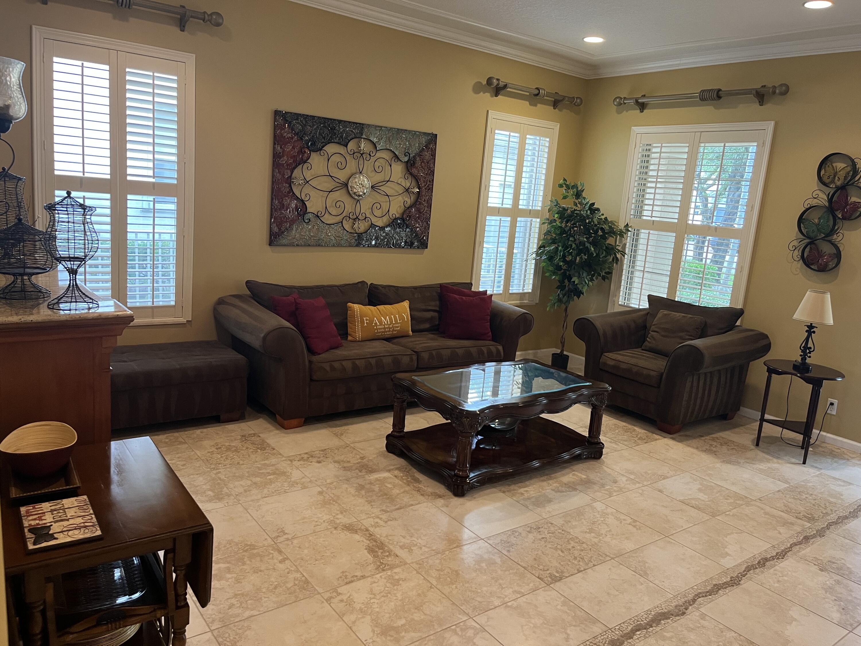 West Palm Beach, Florida, 33411, United States, 5 Bedrooms Bedrooms, ,3 BathroomsBathrooms,Residential,For Sale,1911284