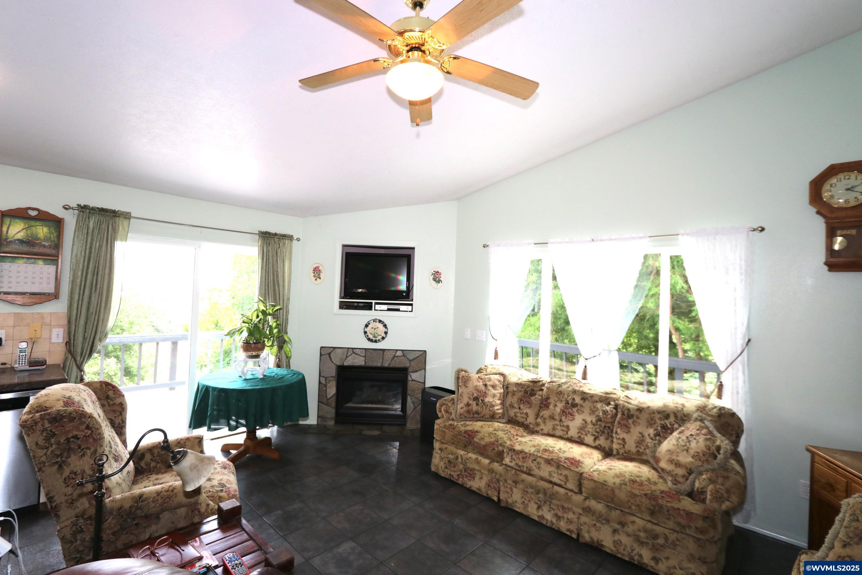 Falls City, Oregon, 97344, United States, 3 Bedrooms Bedrooms, ,2 BathroomsBathrooms,Residential,For Sale,1875170
