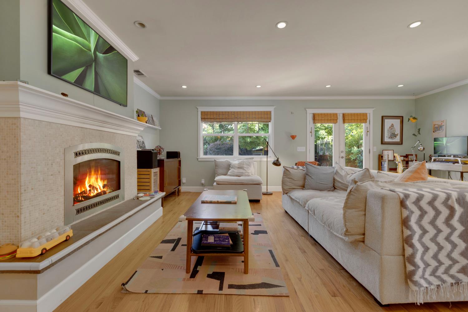 Sacramento, California, 95819, United States, 3 Bedrooms Bedrooms, ,2 BathroomsBathrooms,Residential,For Sale,1949743