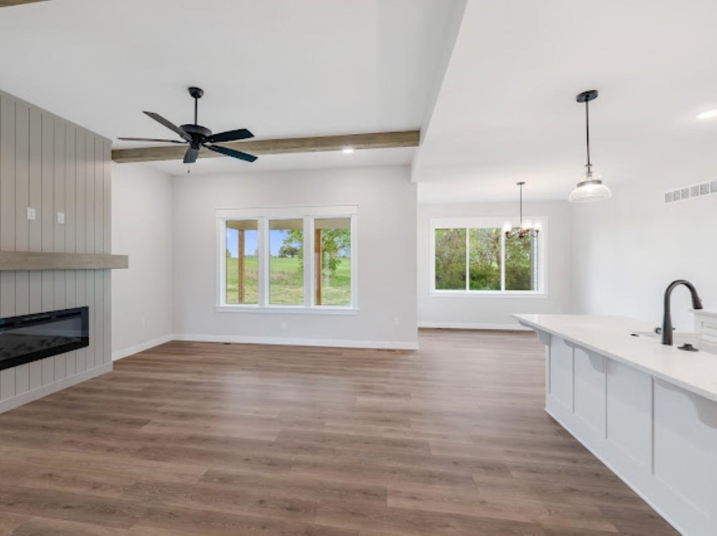 Salina, Kansas, 67401, United States, 5 Bedrooms Bedrooms, ,3 BathroomsBathrooms,Residential,For Sale,1737459
