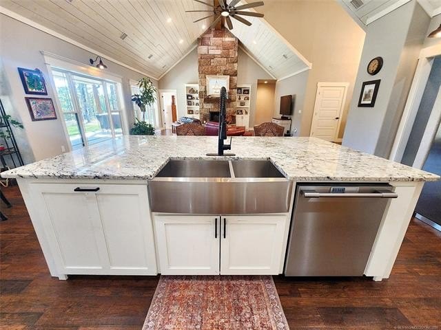 Tahlequah, Oklahoma, 74464, United States, 4 Bedrooms Bedrooms, ,4 BathroomsBathrooms,Residential,For Sale,1984008