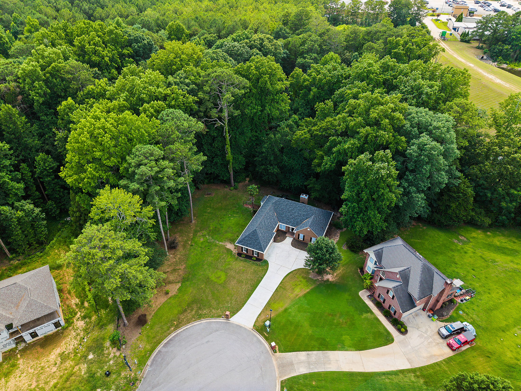  Beautifully Refreshed Ranch Nestled on an Expansive Cul-de-sac Lot - 物件實景