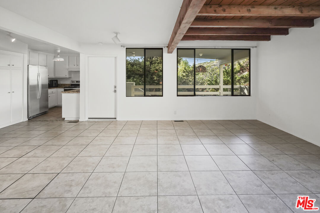 Malibu, California, 90265, United States, 3 Bedrooms Bedrooms, ,2 BathroomsBathrooms,Residential,For Sale,1997351