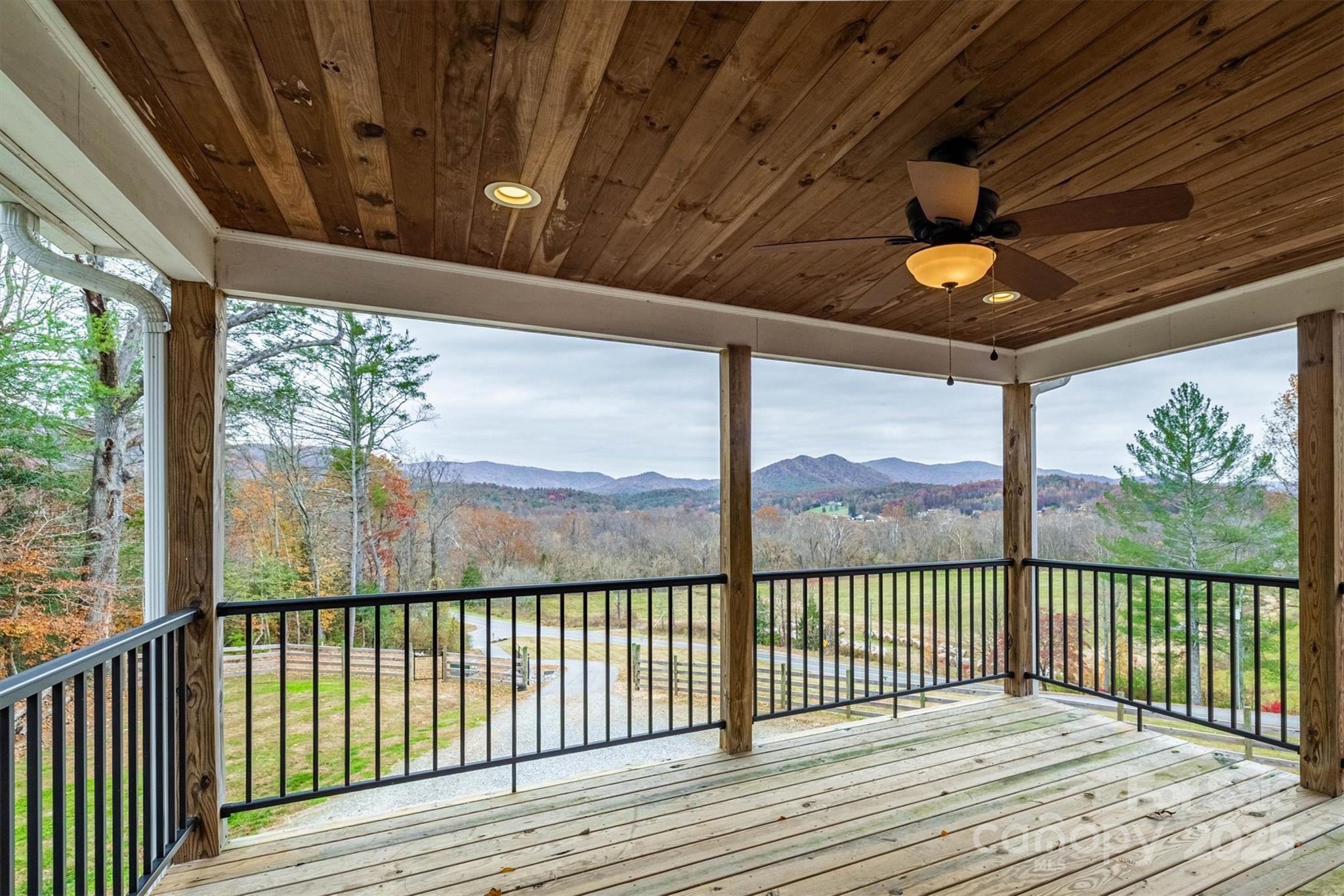 Lenoir, North Carolina, 28645, United States, 3 Bedrooms Bedrooms, ,3 BathroomsBathrooms,Residential,For Sale,1992065