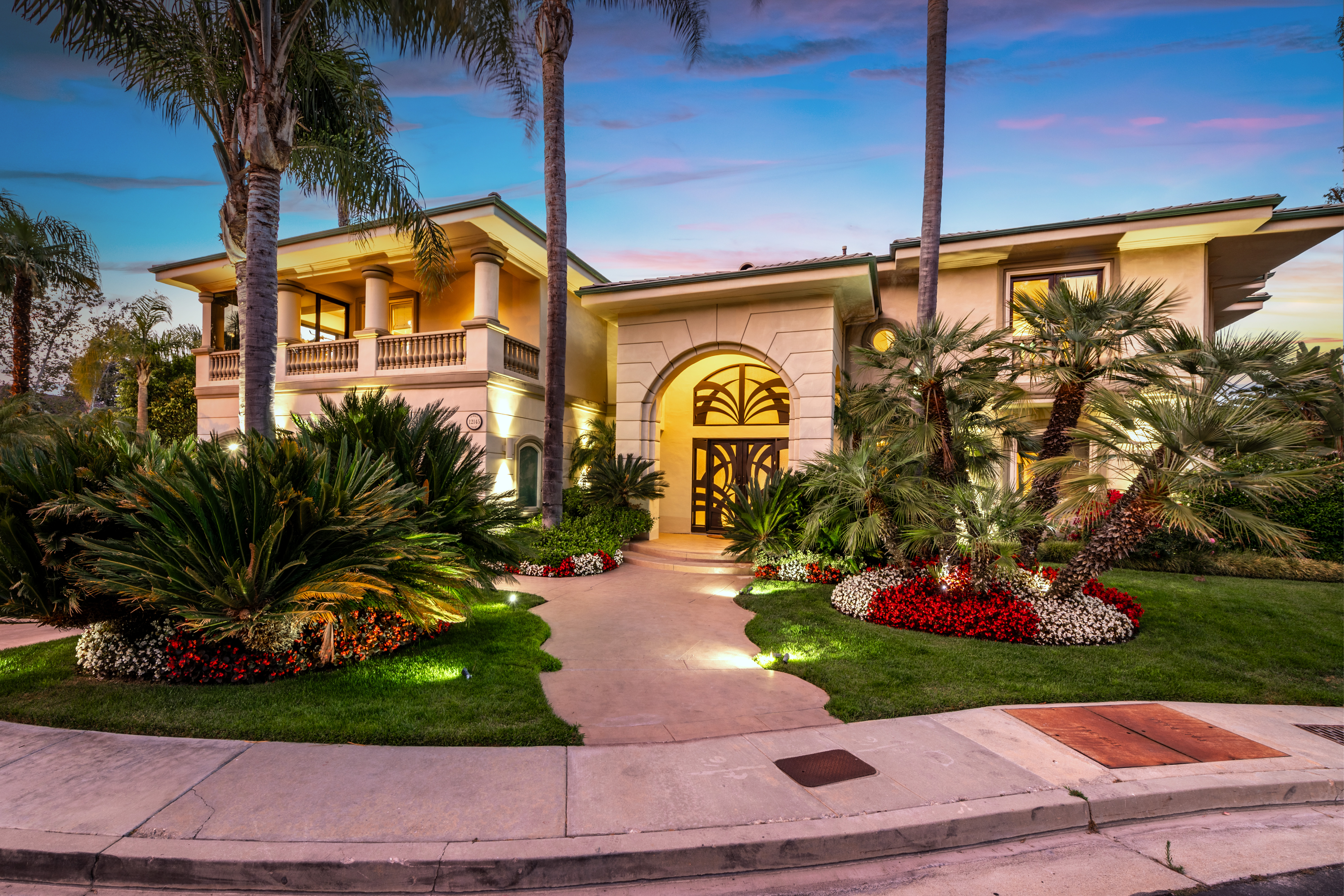 Beverly Hills, California, 90210, United States, 4 Bedrooms Bedrooms, ,5 BathroomsBathrooms,Residential,For Sale,1919871