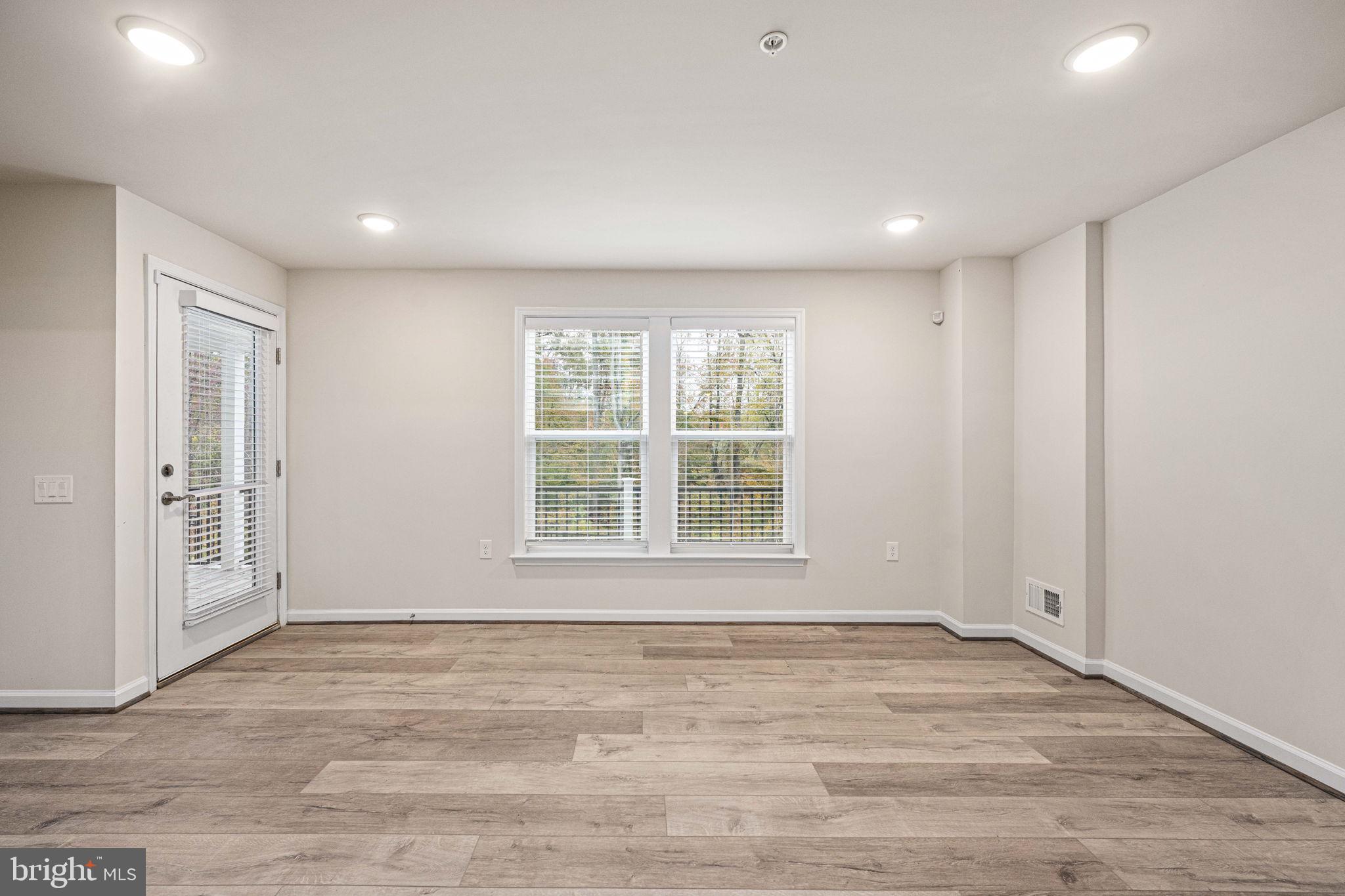 Fredericksburg, Virginia, 22406, United States, 2 Bedrooms Bedrooms, ,3 BathroomsBathrooms,Residential,For Sale,1978338