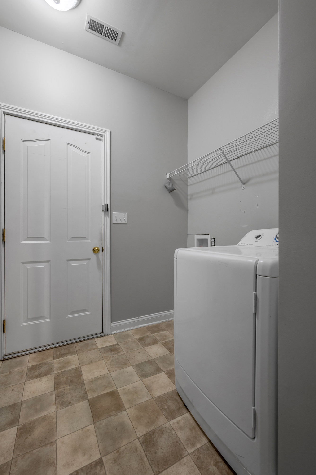  3253 Drayton Place - 物件實景