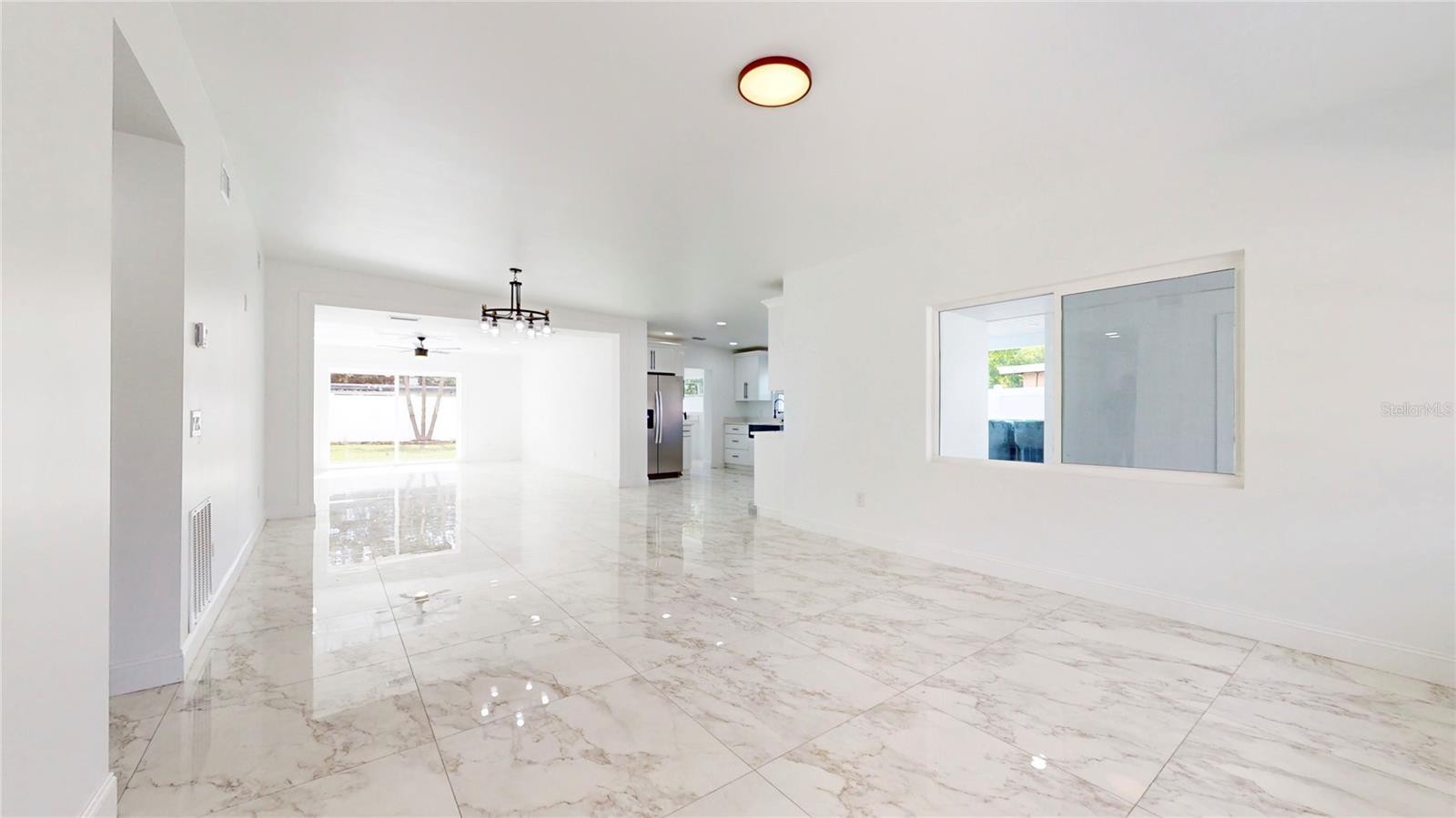 ORLANDO, Florida, 32806, United States, 4 Bedrooms Bedrooms, ,3 BathroomsBathrooms,Residential,For Sale,1879831