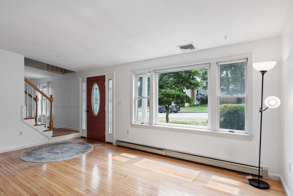 Peabody, Massachusetts, 01960, United States, 5 Bedrooms Bedrooms, ,4 BathroomsBathrooms,Residential,For Sale,1913730