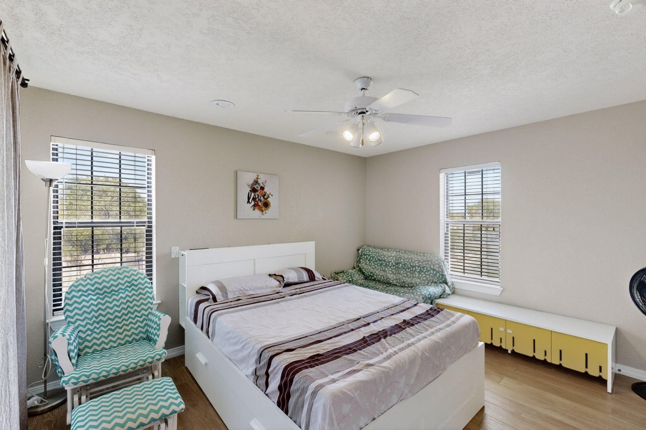 Albuquerque, New Mexico, 87122, United States, 5 Bedrooms Bedrooms, ,5 BathroomsBathrooms,Residential,For Sale,1933221