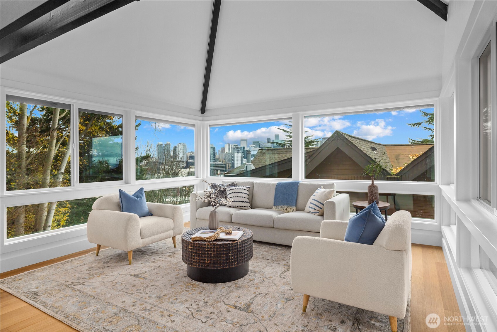 Seattle, Washington, 98109, United States, 3 Bedrooms Bedrooms, ,1 BathroomBathrooms,Residential,For Sale,1999766