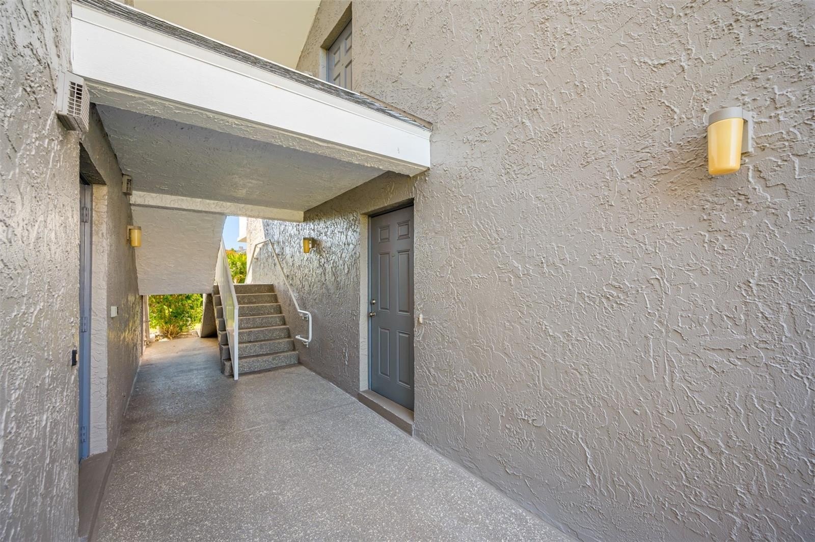 CLEARWATER BEACH, Florida, 33767, United States, 2 Bedrooms Bedrooms, ,2 BathroomsBathrooms,Residential,For Sale,1914241