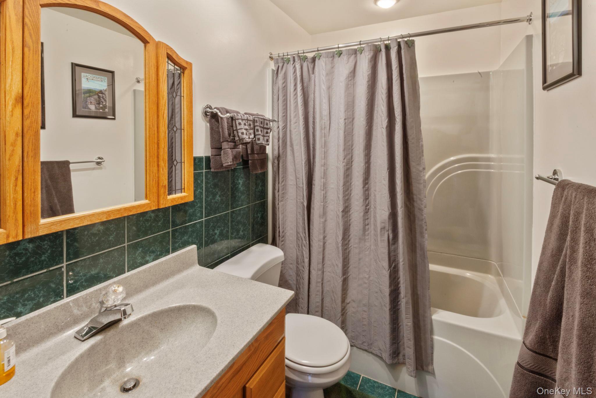 East Northport, New York, 11731, United States, 3 Bedrooms Bedrooms, ,2 BathroomsBathrooms,Residential,For Sale,1924855