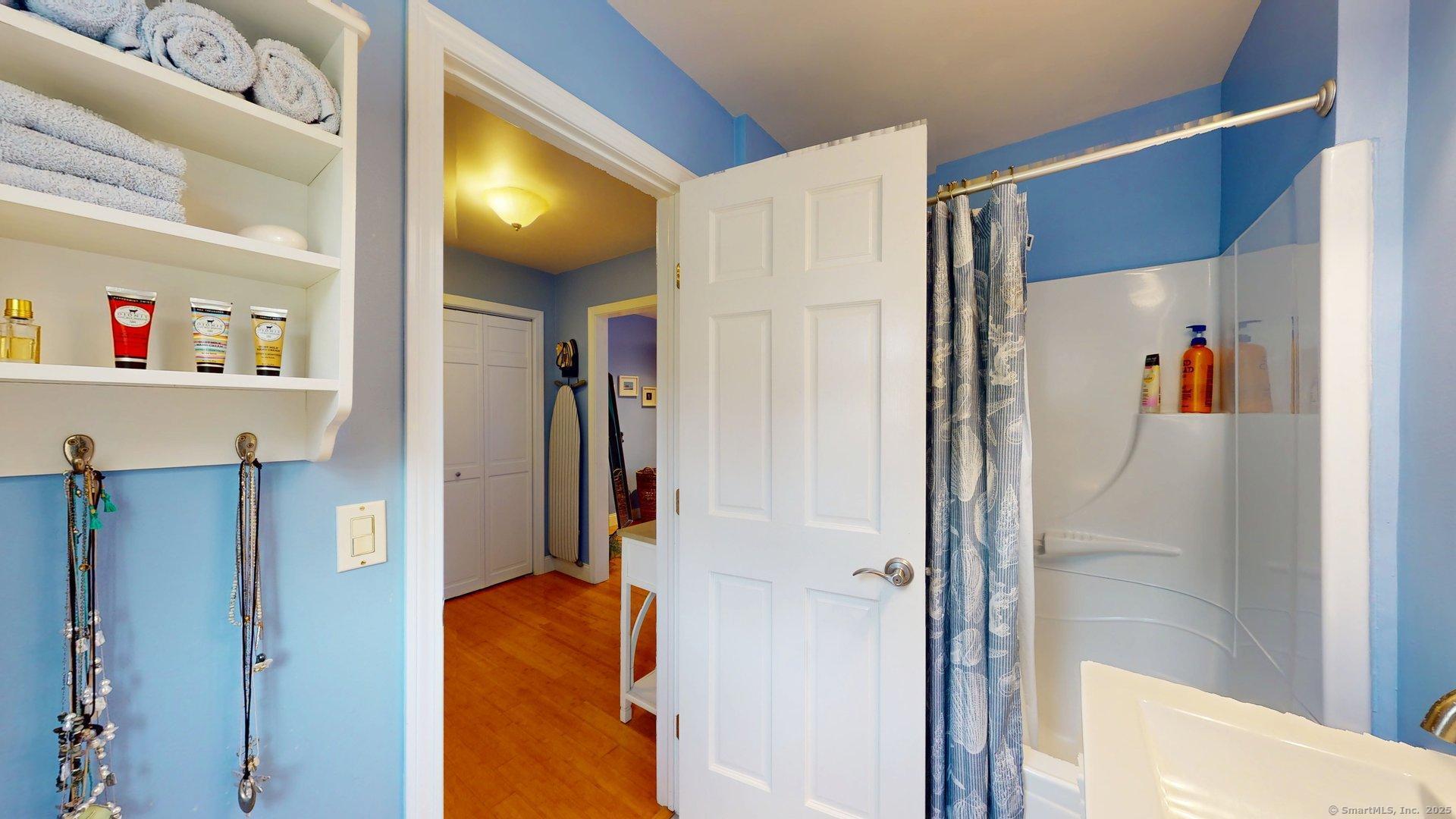 South Windsor, Connecticut, 06074, United States, 5 Bedrooms Bedrooms, ,3 BathroomsBathrooms,Residential,For Sale,1932148