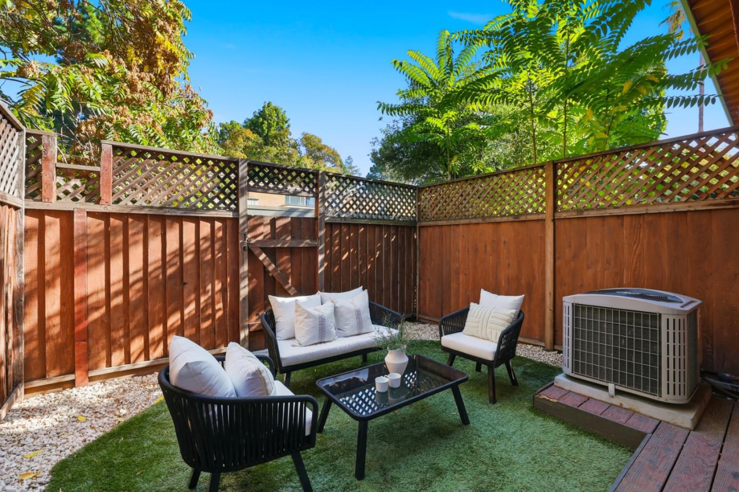 Santa Clara, California, 95050, United States, 2 Bedrooms Bedrooms, ,3 BathroomsBathrooms,Residential,For Sale,1989026