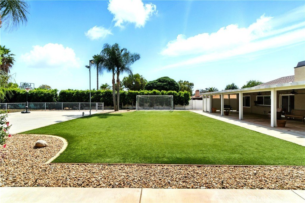 Jurupa Valley, California, 92509, United States, 4 Bedrooms Bedrooms, ,2 BathroomsBathrooms,Residential,For Sale,1873402