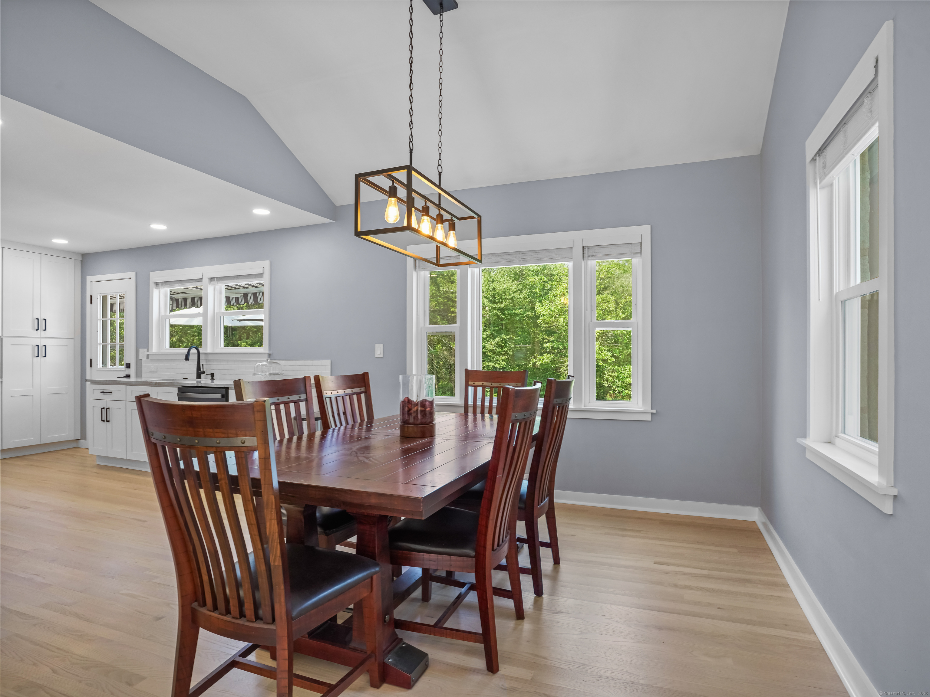 Trumbull, Connecticut, 06611, United States, 2 Bedrooms Bedrooms, ,2 BathroomsBathrooms,Residential,For Sale,1917497