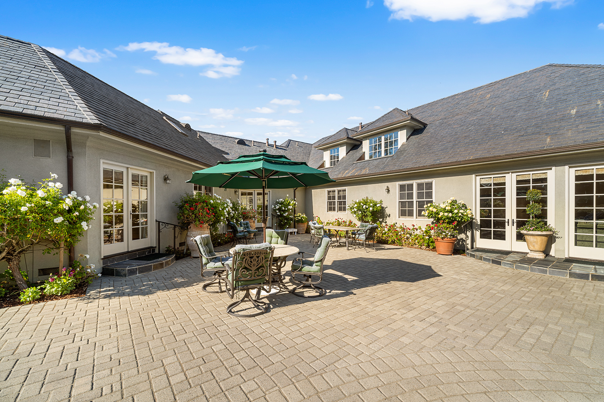  Stunning Saratoga Estate on Expansive Private Grounds - 物件實景