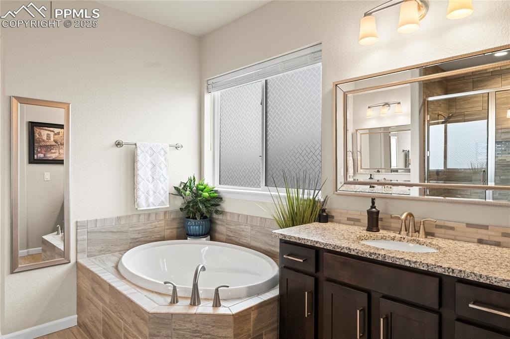 Colorado Springs, Colorado, 80924, United States, 4 Bedrooms Bedrooms, ,4 BathroomsBathrooms,Residential,For Sale,1827466