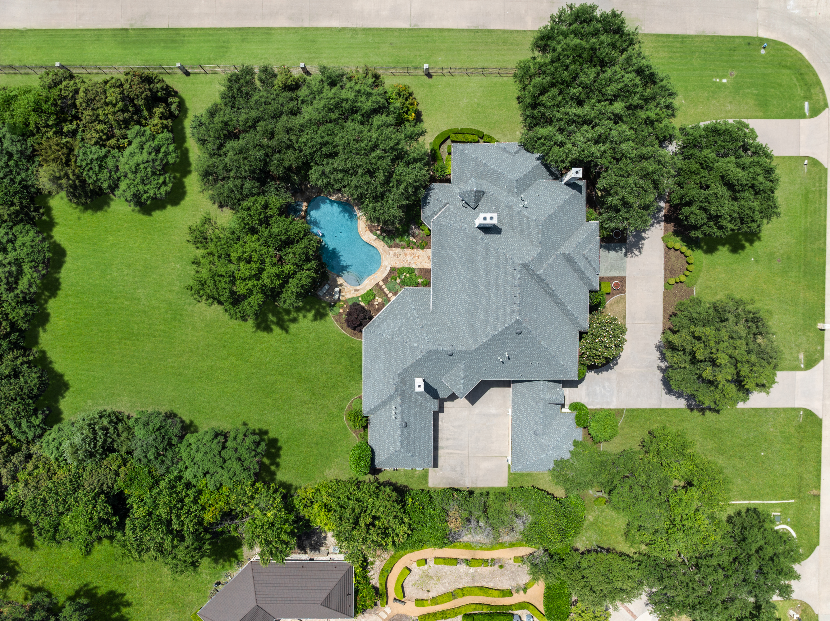  Discover Your Private Estate at 2025 Creek Ridge Dr., Frisco, Texas - 物件實景