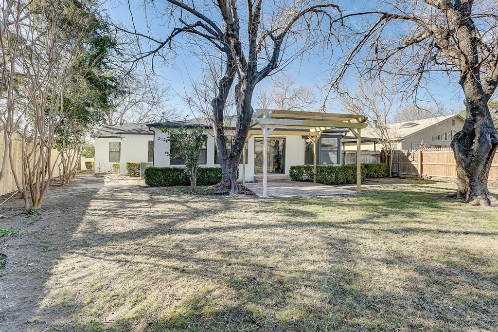 Fort Worth, Texas, 76107, United States, 3 Bedrooms Bedrooms, ,2 BathroomsBathrooms,Residential,For Sale,1915443