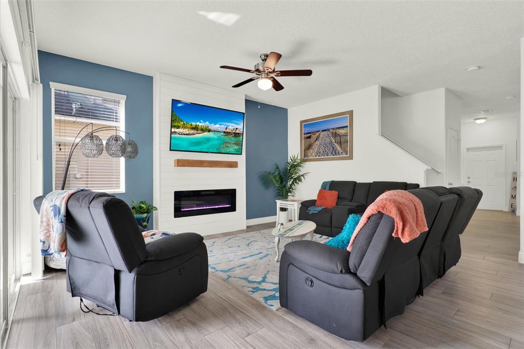 Winter Garden, Florida, 34787, United States, 6 Bedrooms Bedrooms, ,3 BathroomsBathrooms,Residential,For Sale,1907719