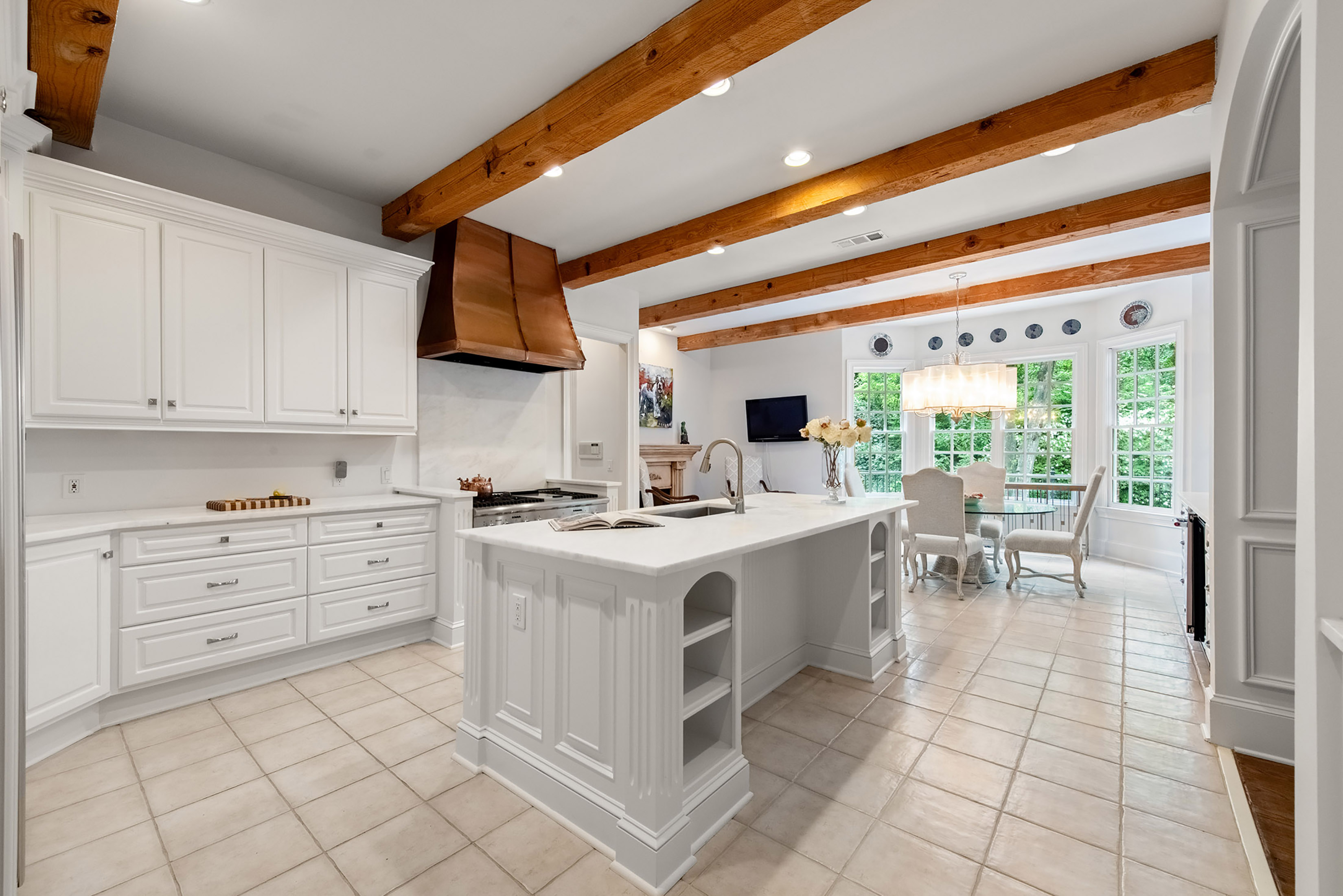  Magnificent Gated Vinings Estate Blends Elegance, Comfort and Lifestyle - 物件實景