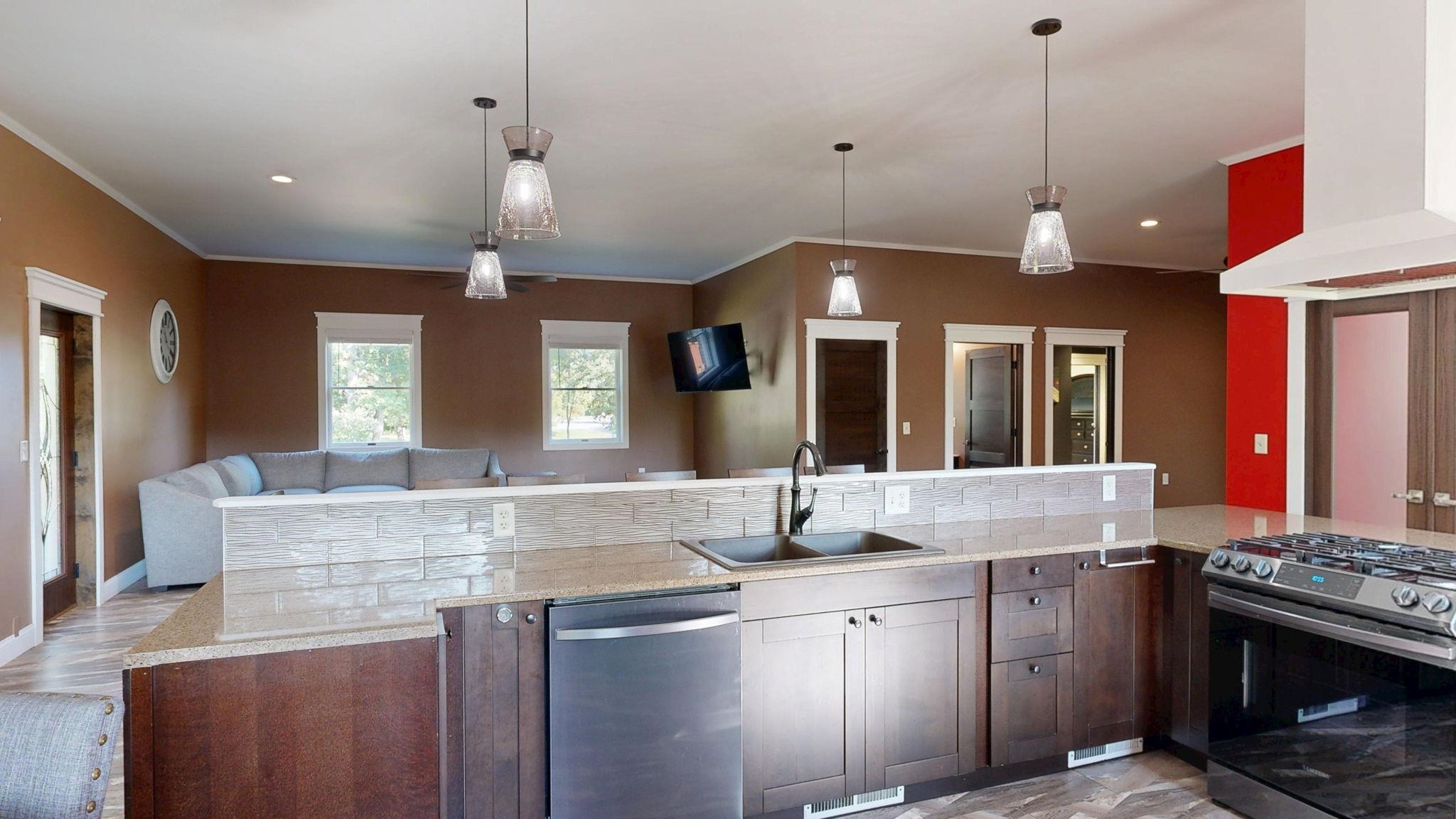 Midland, Michigan, 48640, United States, 9 Bedrooms Bedrooms, ,5 BathroomsBathrooms,Residential,For Sale,1943918