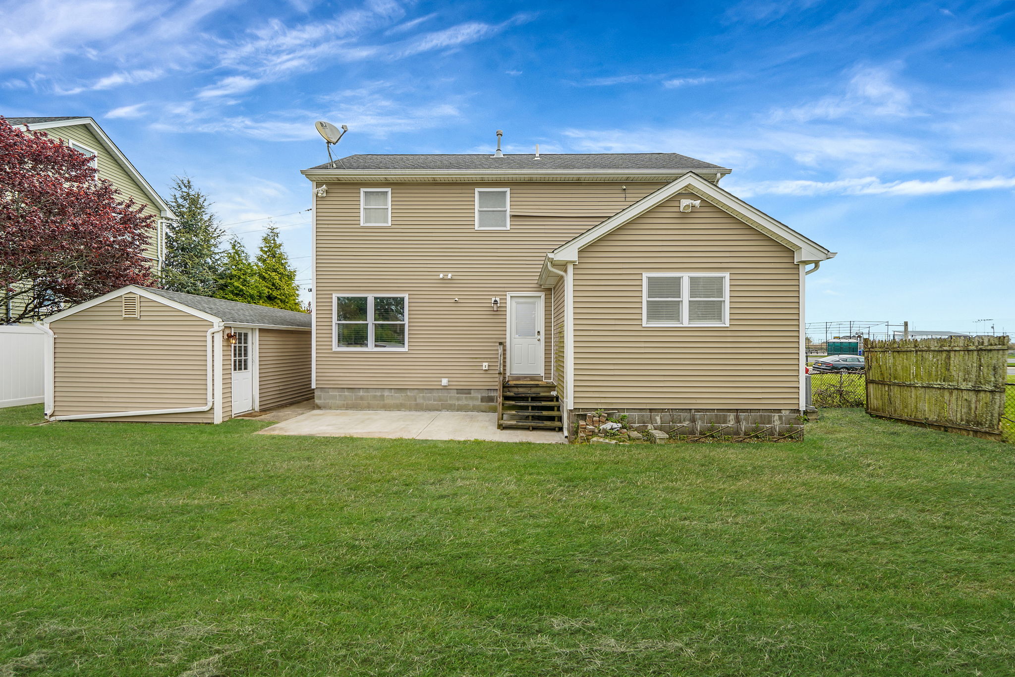 Patchogue, New York, 11772, United States, 2 Bedrooms Bedrooms, ,2 BathroomsBathrooms,Residential,For Sale,2049279