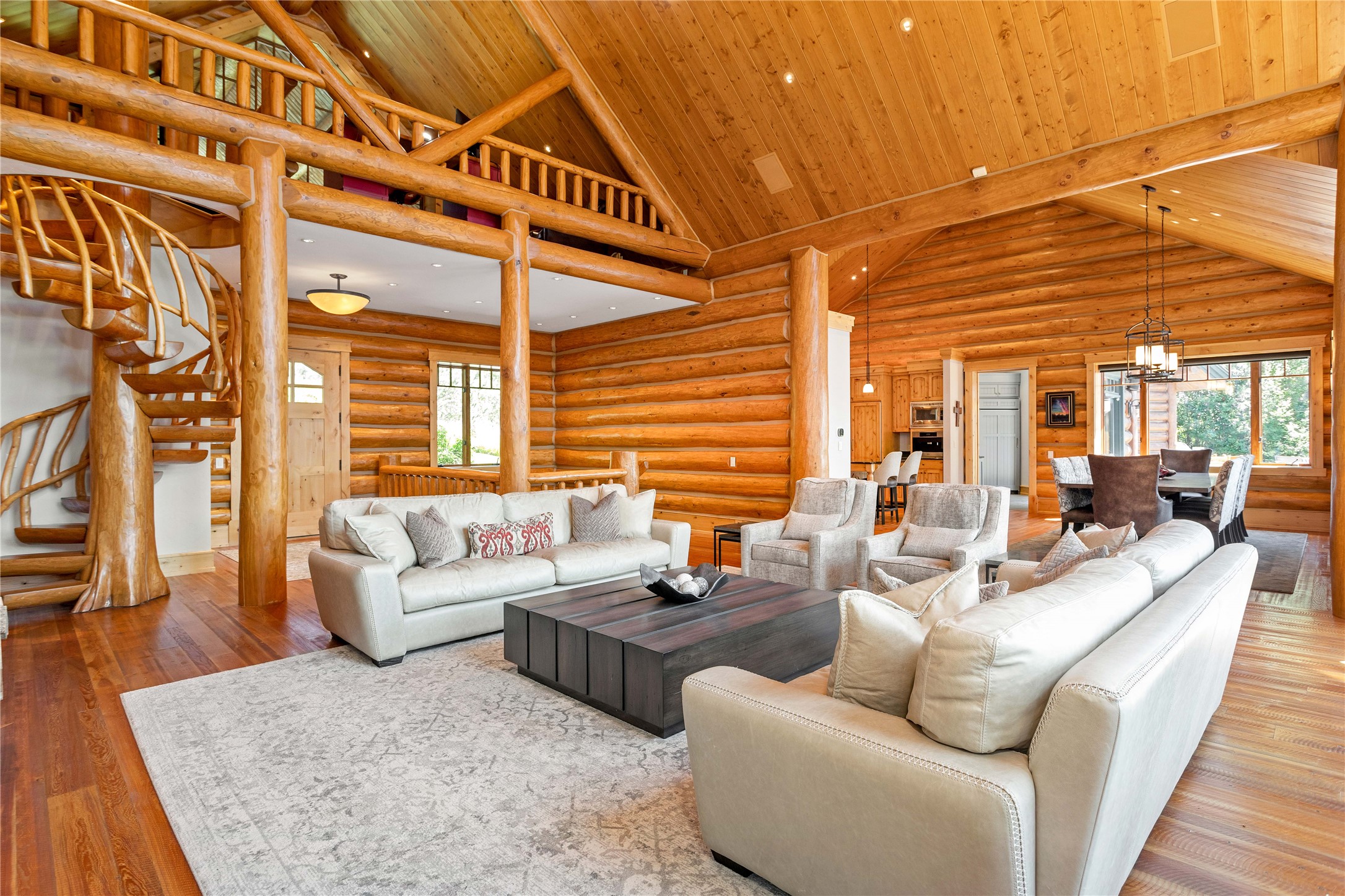  Swan Lake Legacy Estate - 物件實景