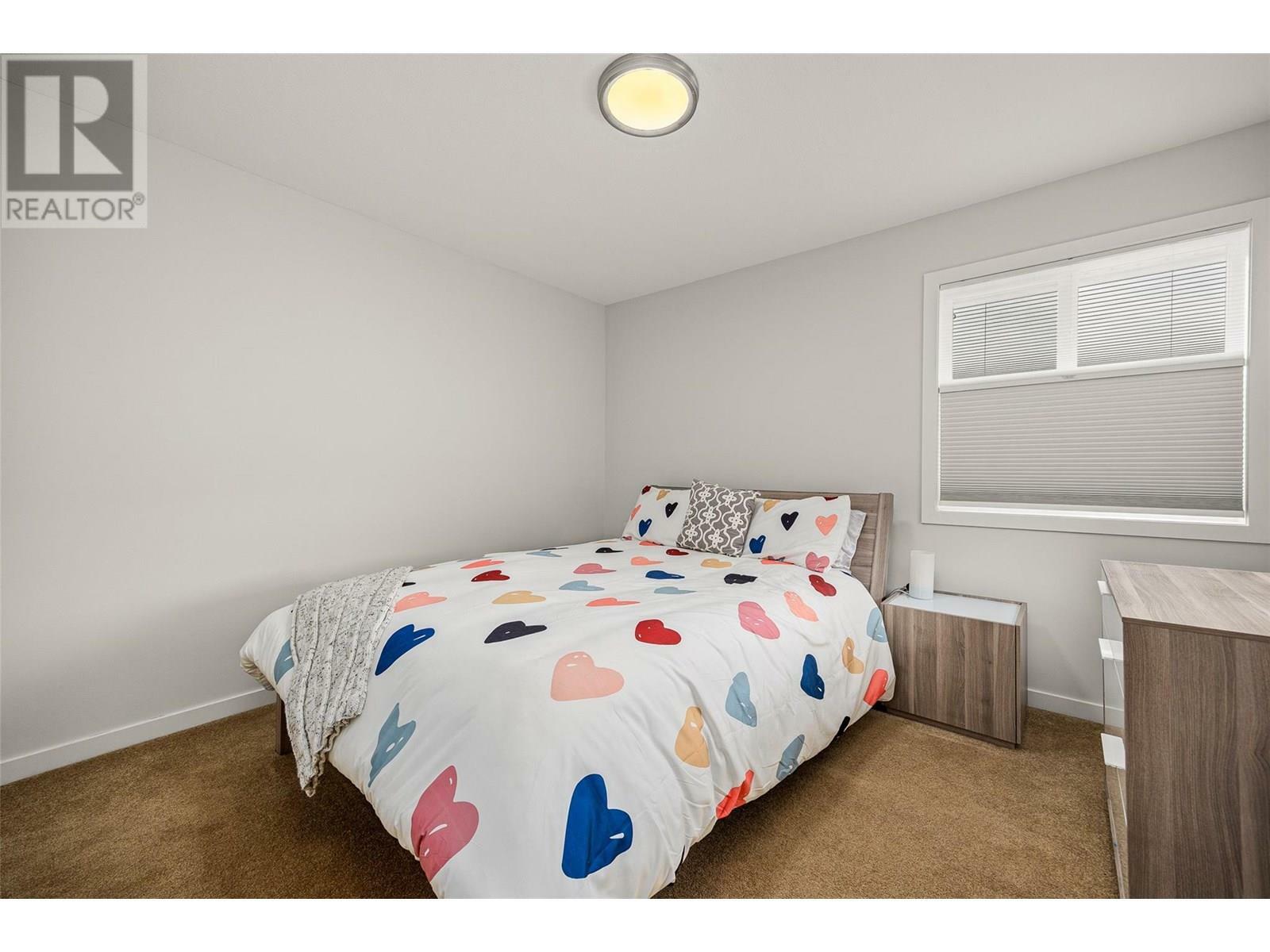 KELOWNA, British Columbia, V1V 2W3, CA, 4 Bedrooms Bedrooms, ,3 BathroomsBathrooms,Residential,For Sale,1882700